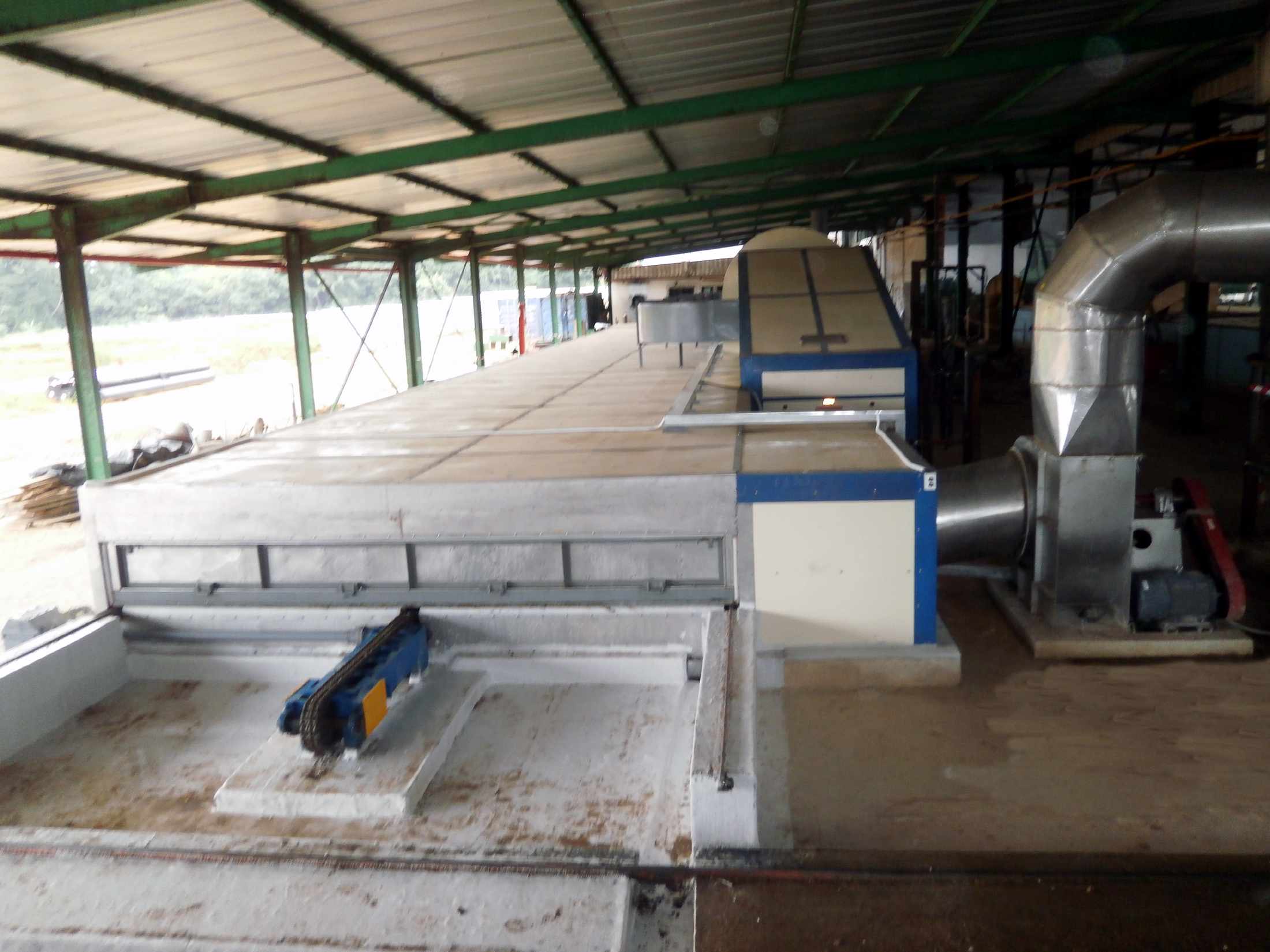 科特迪瓦時產(chǎn)3噸標(biāo)膠及復(fù)合膠生產(chǎn)線